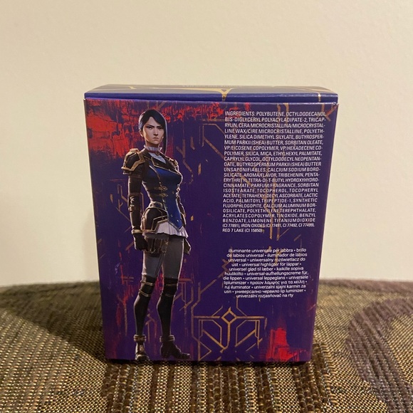 Fenty Beauty x Arcane Gloss Bomb with Caitlyn - Picture 3 of 5